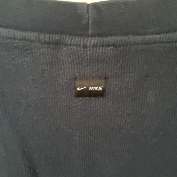 ⭐ Nike Navy Blue Thick Long Sleeve Shirt Size Large - Picture 5 of 10